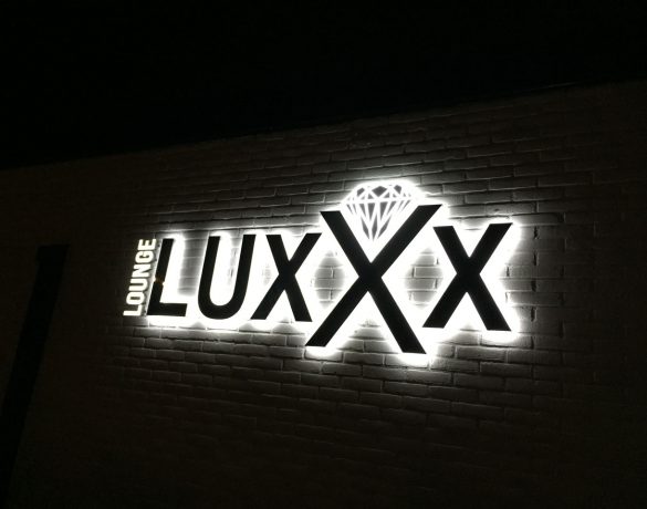 Lichtreclame-LuxXx-585x460